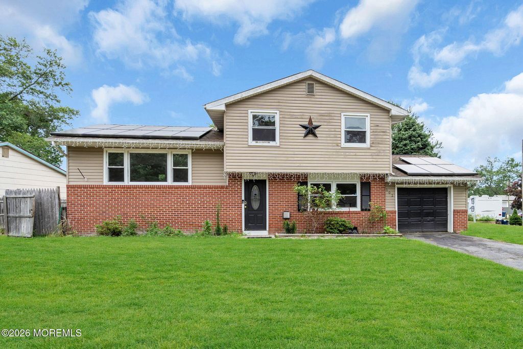 102 Buckhorn Lake Court, Little Egg Harbor, NJ 08087