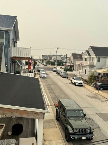 68 Brookline Avenue upper, East Atlantic Beach, NY 11561