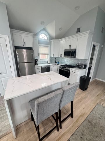 68 Brookline Avenue upper, East Atlantic Beach, NY 11561