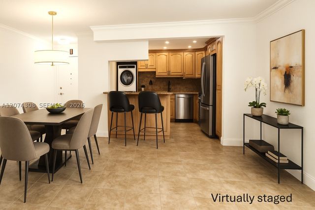 650 Coral Way 404, Coral Gables, FL 33134