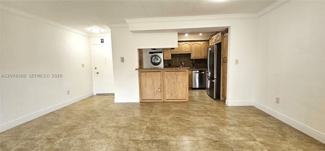 650 Coral Way 404, Coral Gables, FL 33134
