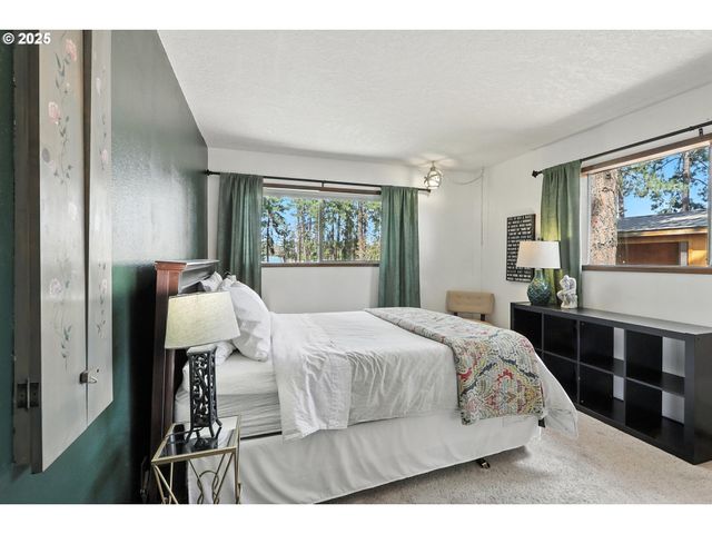 112 N SENTOSA LAKE Rd, Tygh Valley, OR 97063