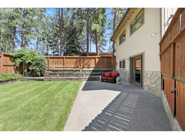 112 N SENTOSA LAKE Rd, Tygh Valley, OR 97063