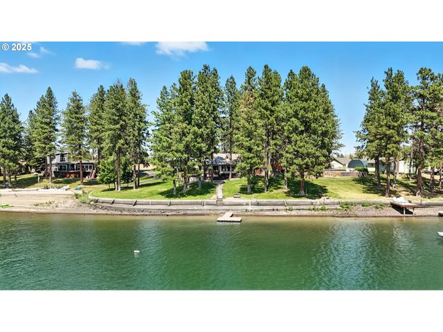 112 N SENTOSA LAKE Rd, Tygh Valley, OR 97063