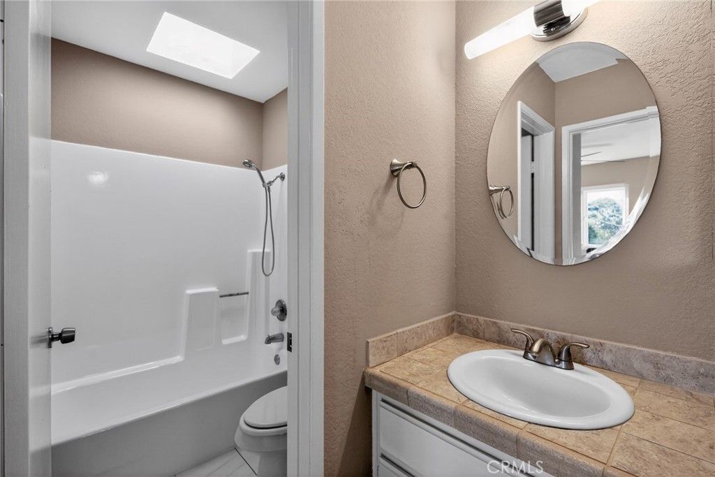 Image 14 of property listing at 509 Rockledge Street, Oceanside, CA 92054