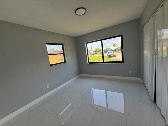 9405 NW 74th Street, Tamarac, FL 33321