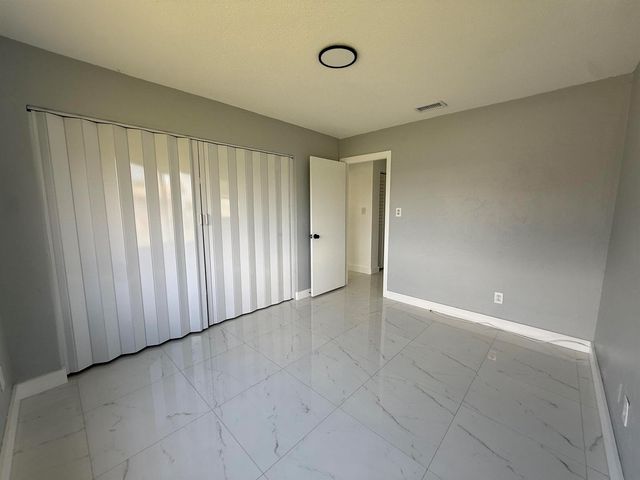 9405 NW 74th Street, Tamarac, FL 33321