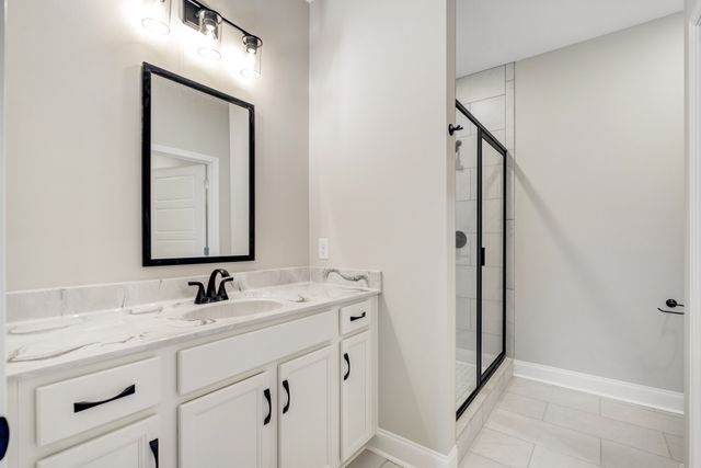 533 N Halifax Ct, Clarksville, TN 37040