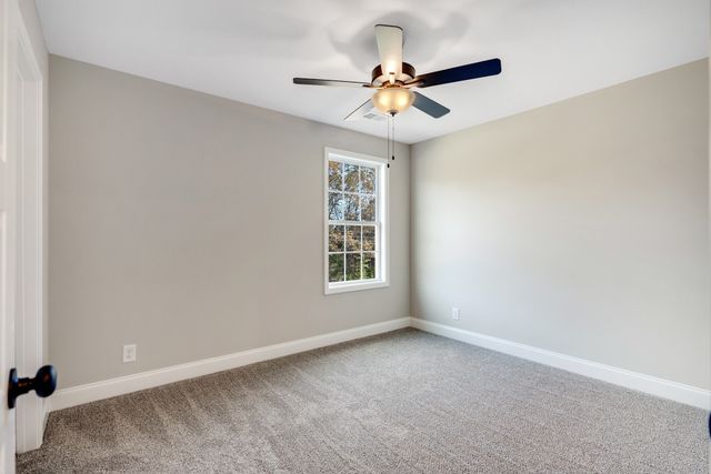 533 N Halifax Ct, Clarksville, TN 37040