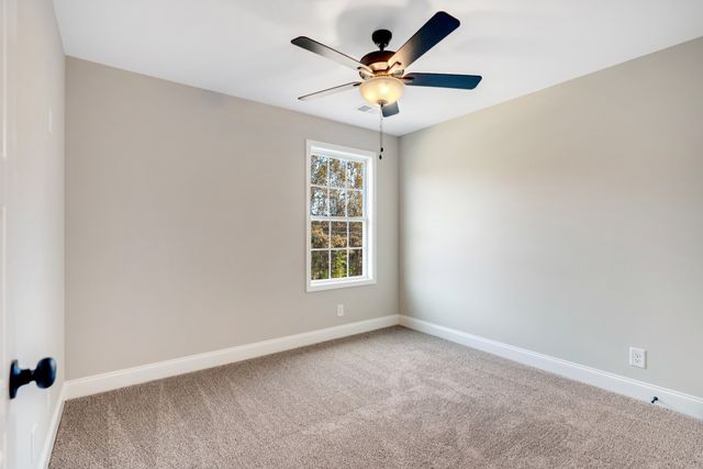 533 N Halifax Ct, Clarksville, TN 37040