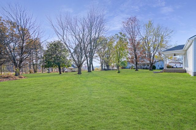 533 N Halifax Ct, Clarksville, TN 37040