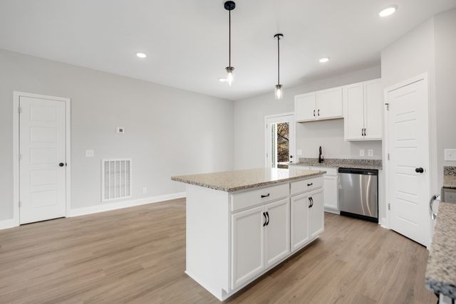 533 N Halifax Ct, Clarksville, TN 37040