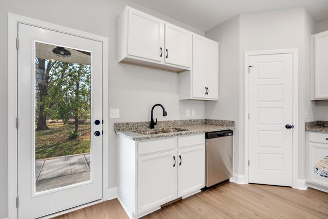 533 N Halifax Ct, Clarksville, TN 37040