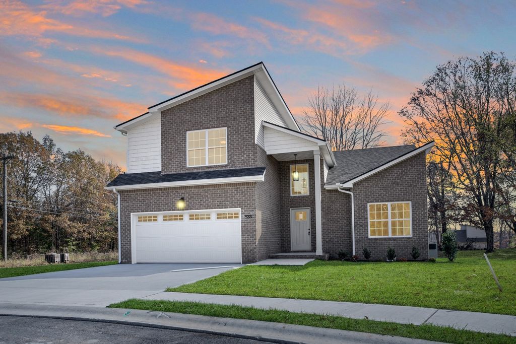 533 N Halifax Ct, Clarksville, TN 37040