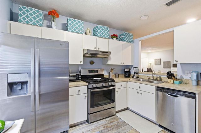 6925 SUMMER HARBOR LANE, Riverview, FL 33578