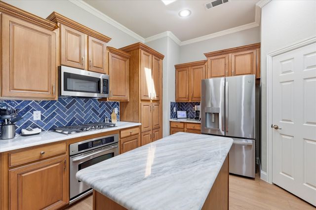 12712 Outlook Avenue, Fort Worth, TX 76244