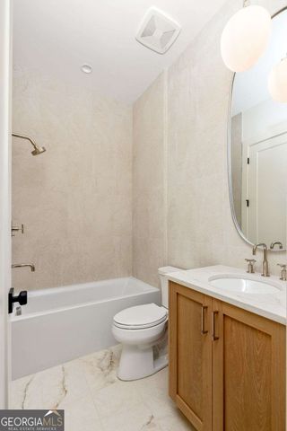 10939 Serenbe Lane, Chattahoochee Hills, GA 30268