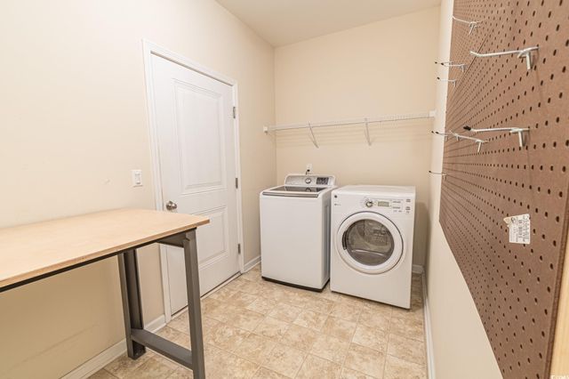 899 Callant Dr., Little River, SC 29566