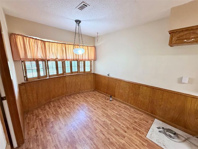 3811 Laurel Canyon Drive, Dallas, TX 75233