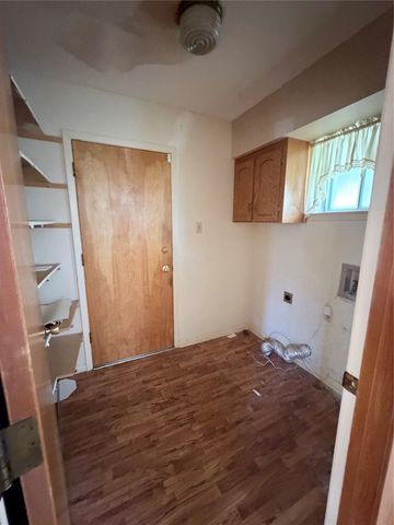 3811 Laurel Canyon Drive, Dallas, TX 75233