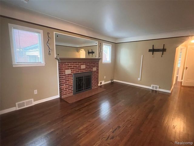 12810 Balsam Street, Southgate, MI 48195