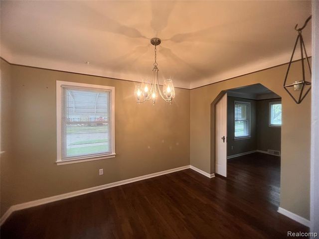 12810 Balsam Street, Southgate, MI 48195