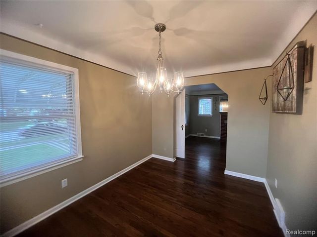 12810 Balsam Street, Southgate, MI 48195