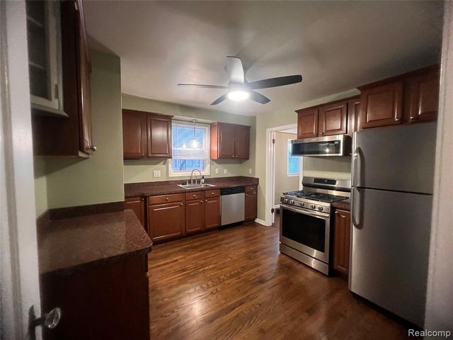 12810 Balsam Street, Southgate, MI 48195