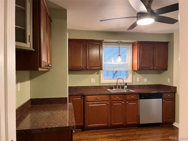 12810 Balsam Street, Southgate, MI 48195