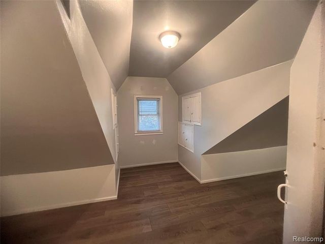 12810 Balsam Street, Southgate, MI 48195