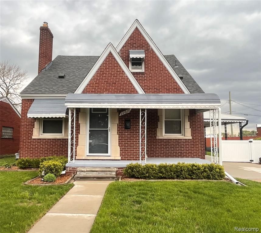 12810 Balsam Street, Southgate, MI 48195