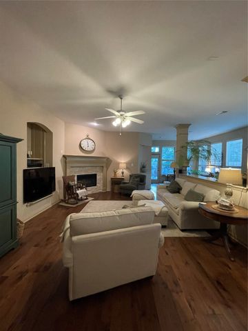 117 Myrtle Creek, Grapevine, TX 76051