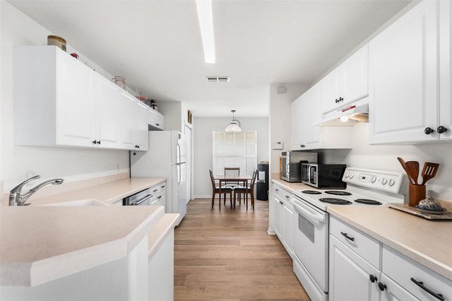 129 MORNING GLORY CIRCLE, Winter Haven, FL 33884