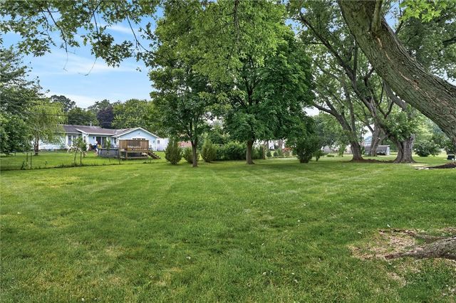 21 West Canon Drive, Chili, NY 14624