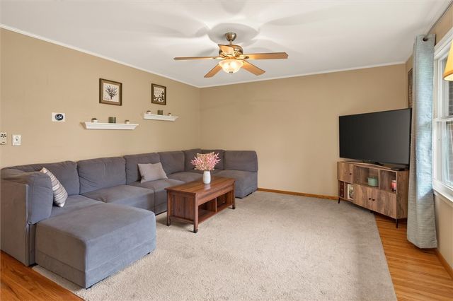 21 West Canon Drive, Chili, NY 14624
