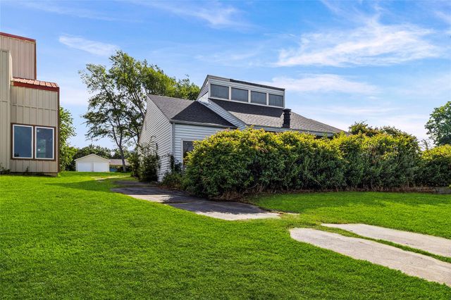 275 Edgewater Drive, Livingston, TX 77351