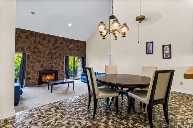 275 Edgewater Drive, Livingston, TX 77351