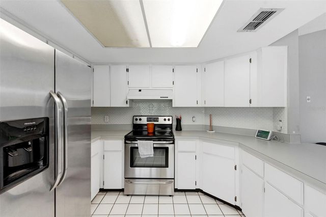 9108 TOURNAMENT DRIVE, Hudson, FL 34667