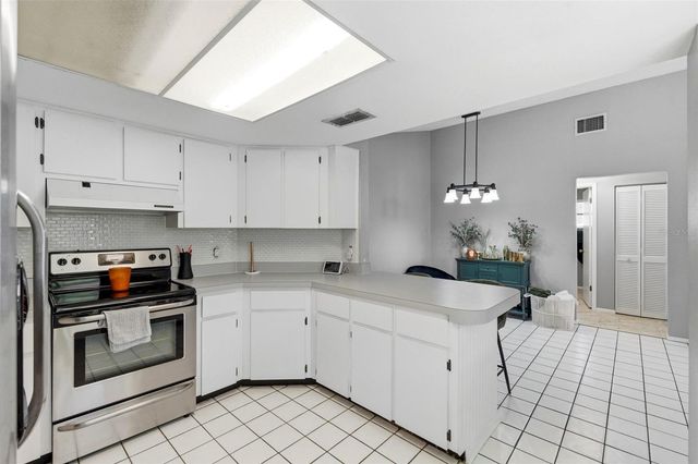 9108 TOURNAMENT DRIVE, Hudson, FL 34667