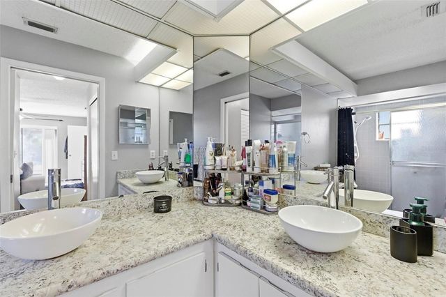 9108 TOURNAMENT DRIVE, Hudson, FL 34667