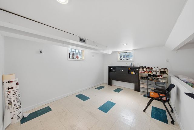 15W425 Victory Parkway, Elmhurst, IL 60126