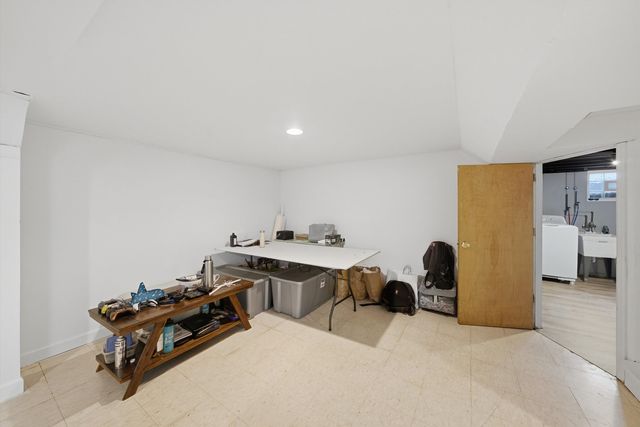 15W425 Victory Parkway, Elmhurst, IL 60126