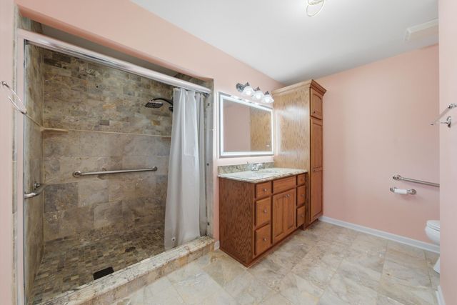 15W425 Victory Parkway, Elmhurst, IL 60126