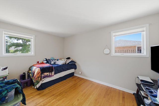 15W425 Victory Parkway, Elmhurst, IL 60126