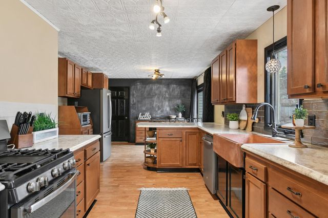 6925 Willow Lane, Brooklyn Center, MN 55430