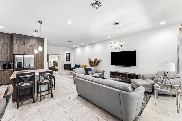 4821 Pointe Midtown Road, Palm Beach Gardens, FL 33418