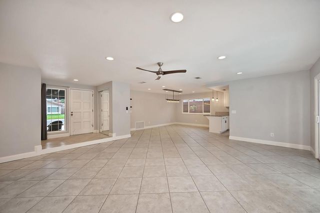 2205 Trails Ct, Rancho Cordova, CA 95670