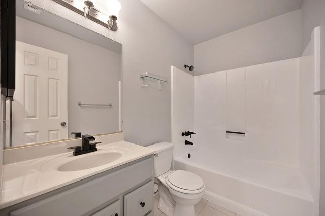 2205 Trails Ct, Rancho Cordova, CA 95670