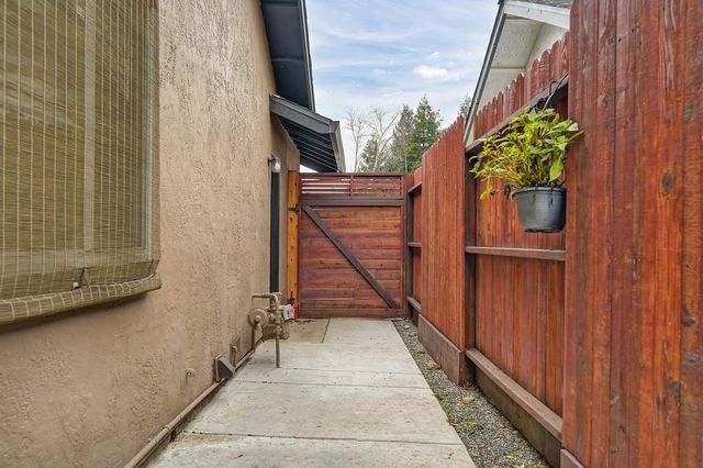 2205 Trails Ct, Rancho Cordova, CA 95670