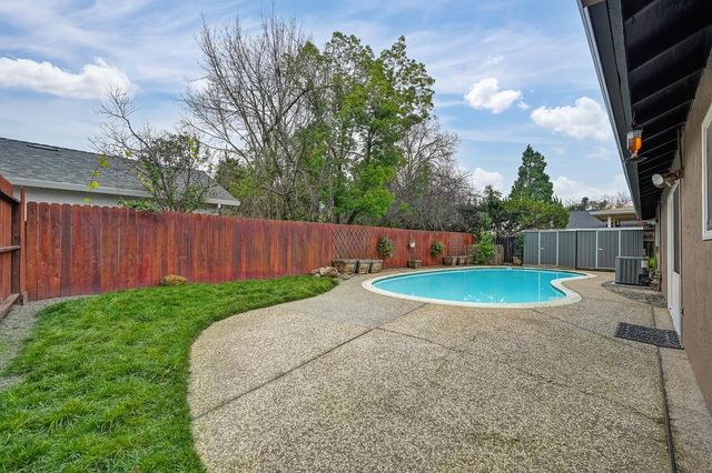 2205 Trails Ct, Rancho Cordova, CA 95670